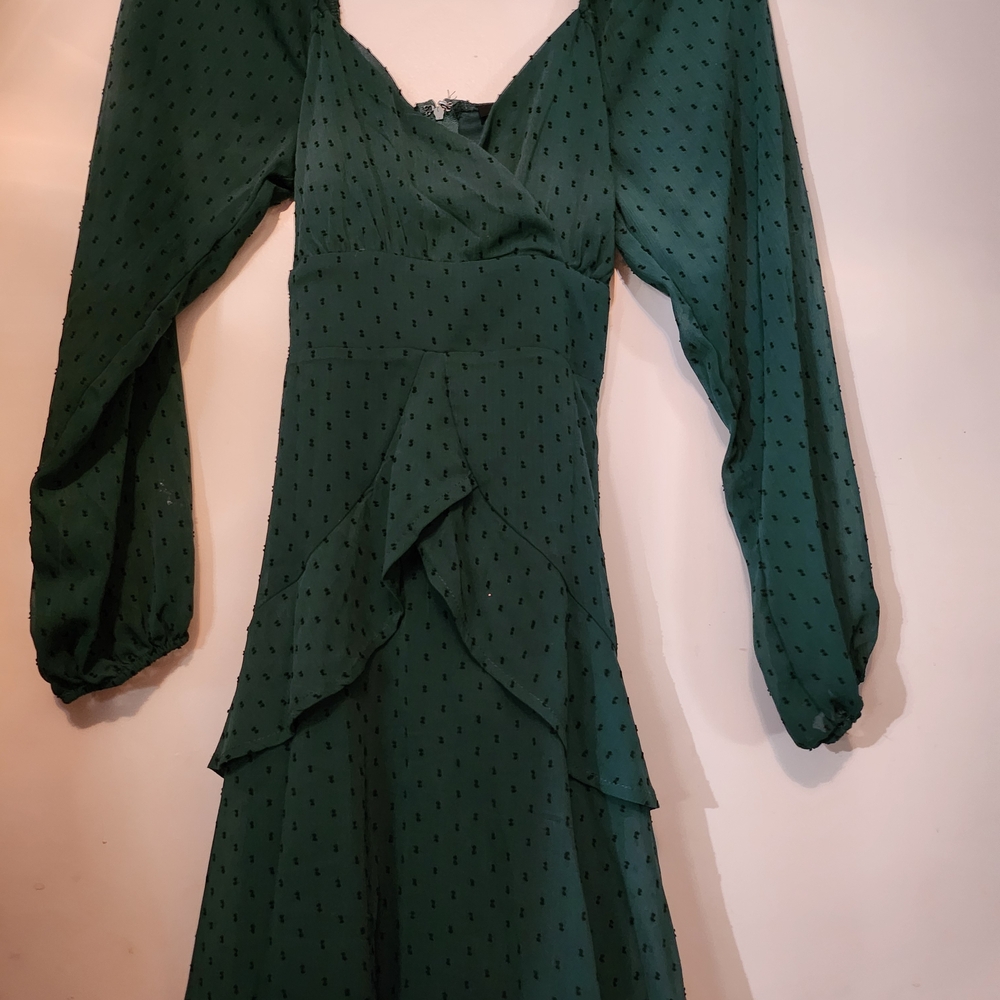 Trixxi Long Sleeve Green Dress - Picture 2 of 7